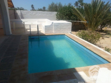 L 113 -                            بيع
                           Villa avec piscine Djerba